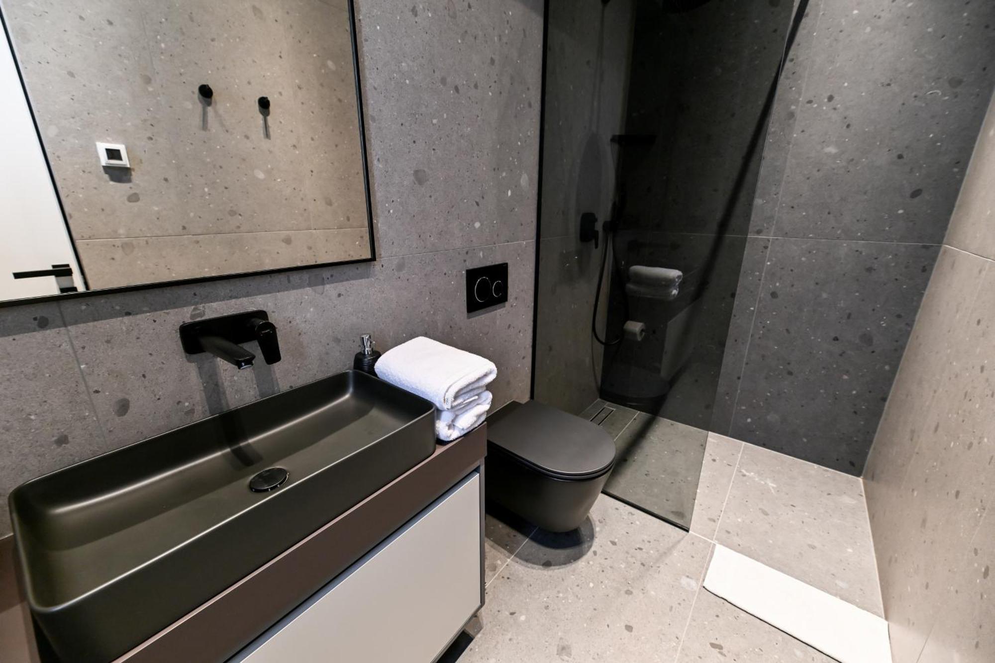 Three Pearls Deluxe Rooms & Studios Zadar Exterior foto